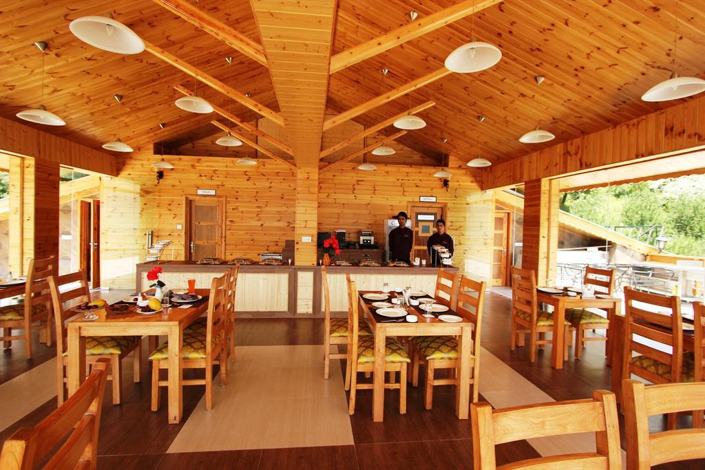 Vivaan The Sunrise Resort Manāli Esterno foto