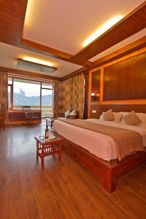 Vivaan The Sunrise Resort Manāli Esterno foto