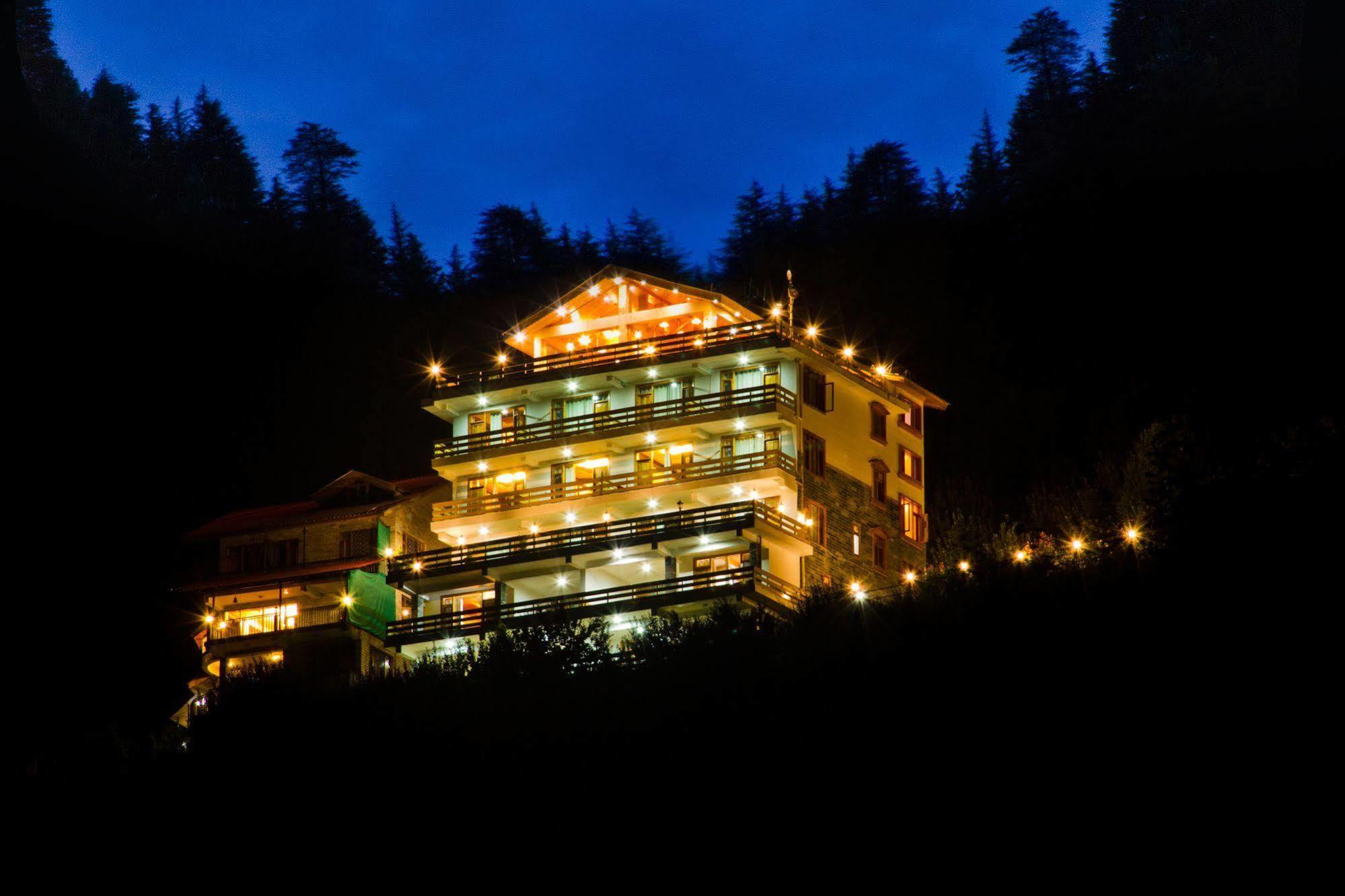 Vivaan The Sunrise Resort Manāli Esterno foto