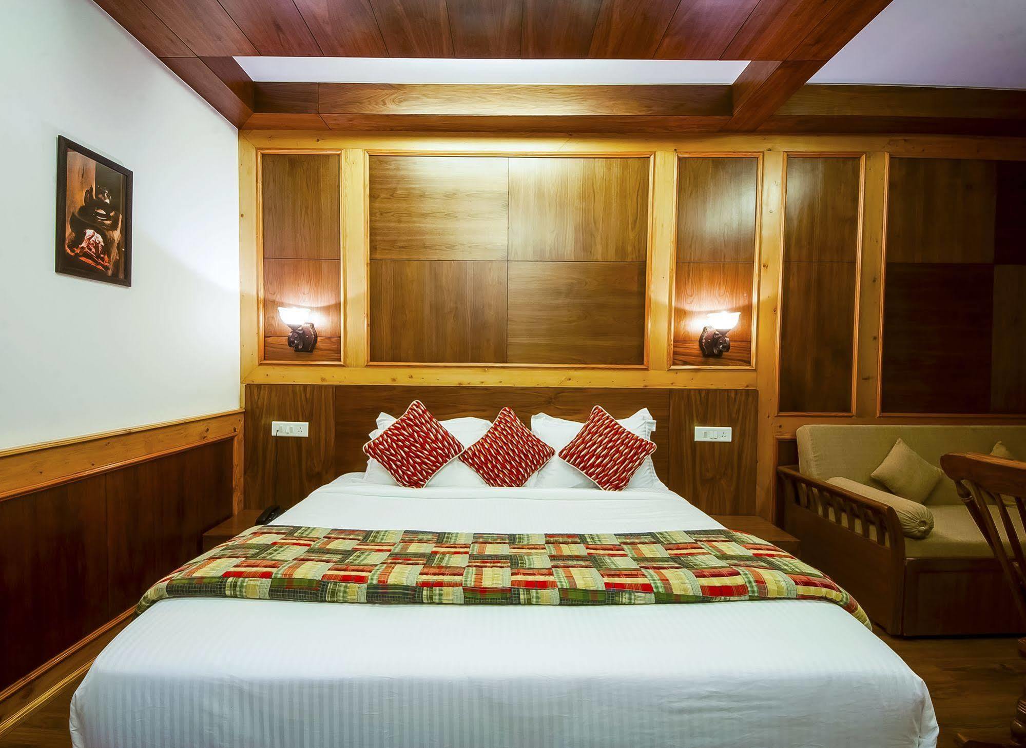 Vivaan The Sunrise Resort Manāli Esterno foto